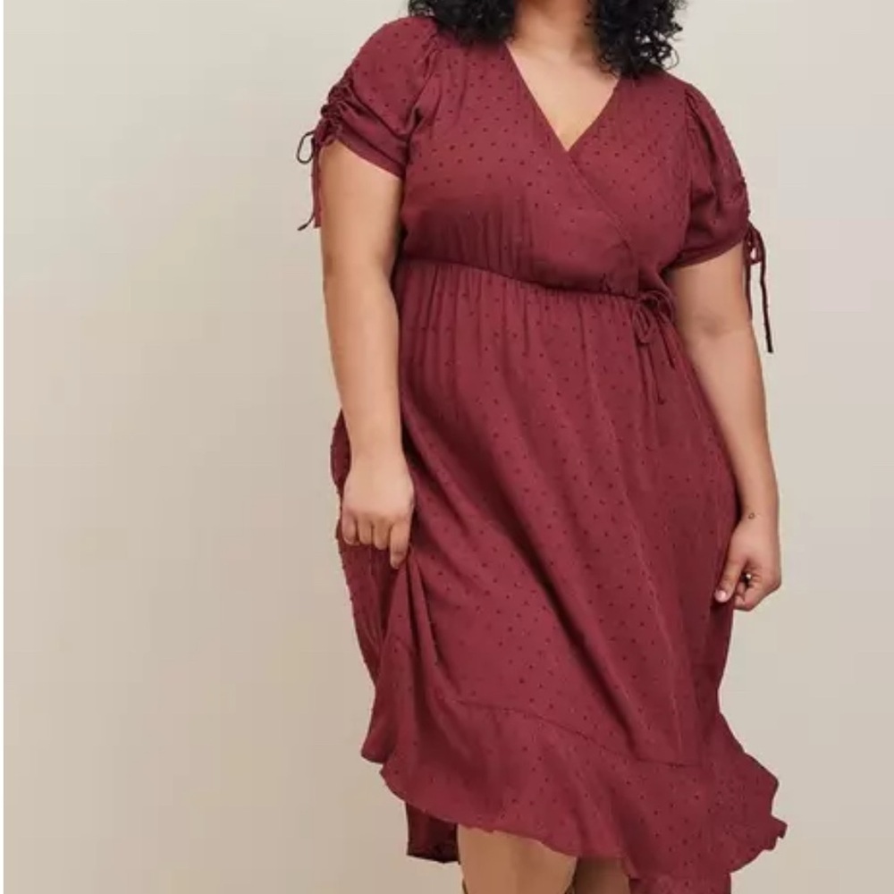 Torrid Midi Swiss Dot Surplice Dress Short Sleeve Pockets Size 4X Rust Red